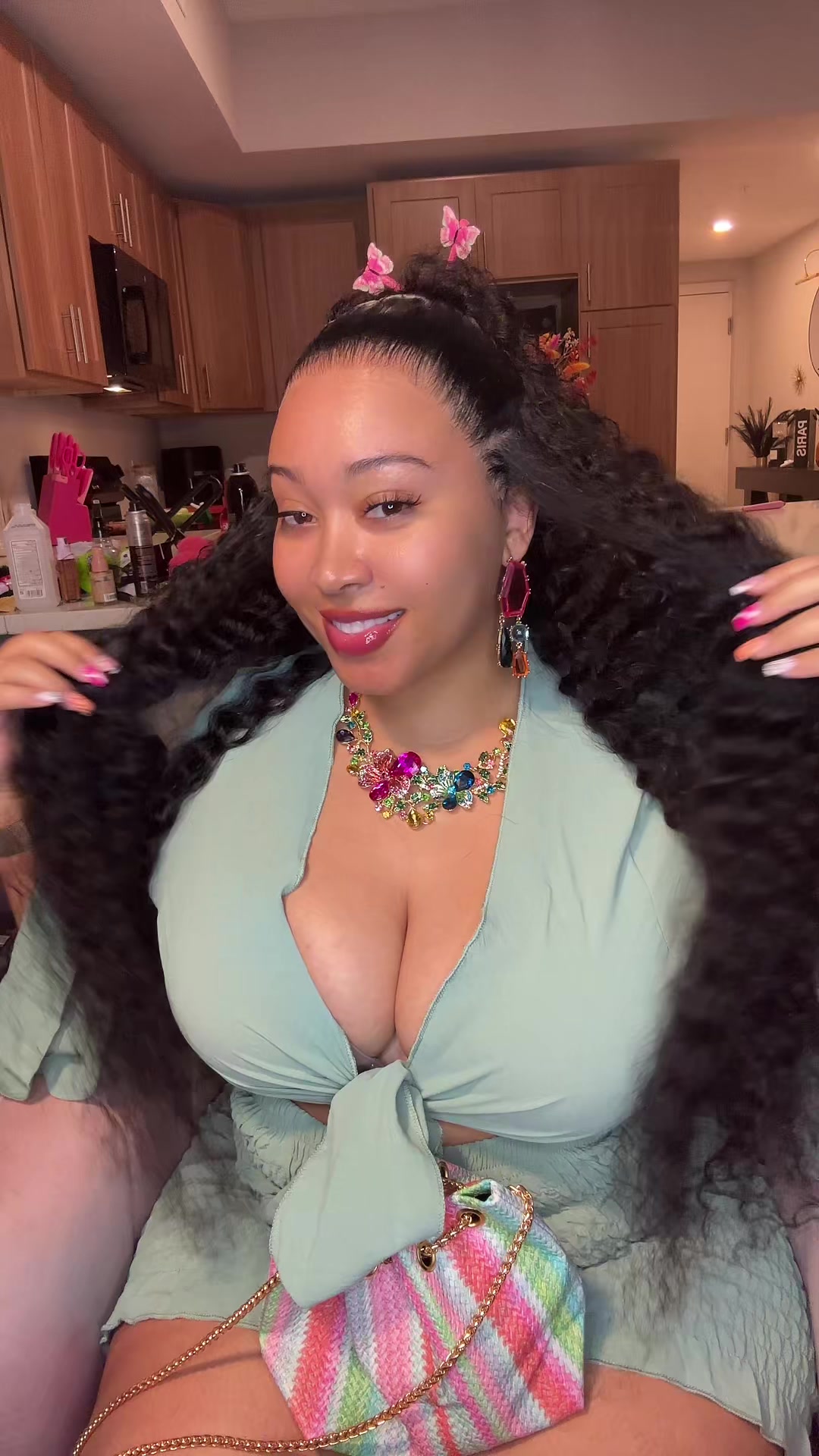 @YourAuntieMoe