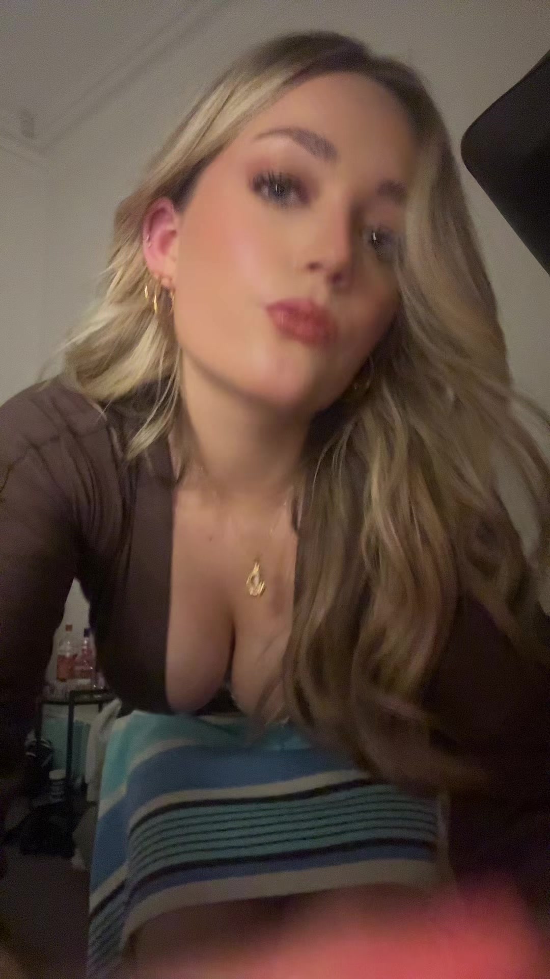 @zaridowling