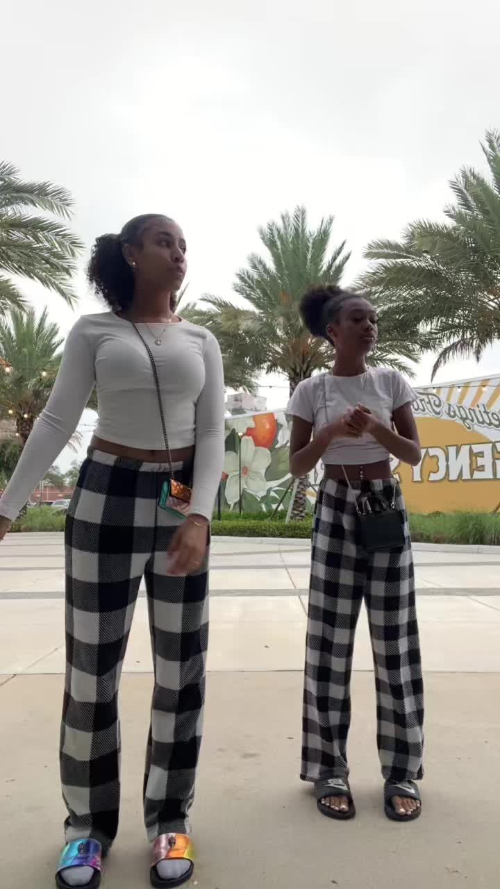@pr3ttyliyah4