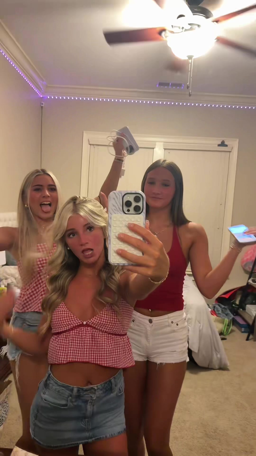 @Hiii