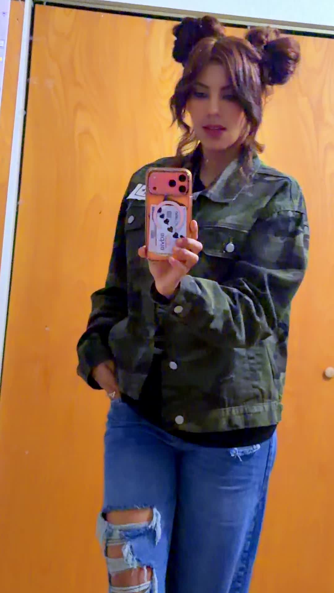 @𝓑𝓻𝓮𝓷𝓭𝓪 ❤️👑