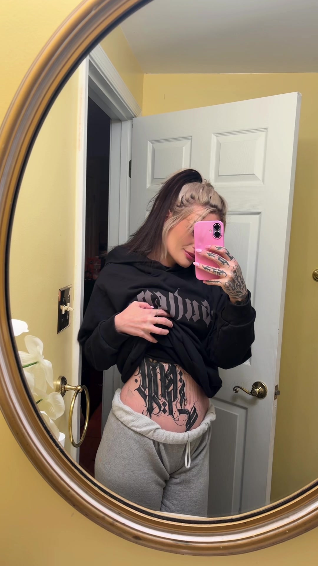 @𝕶𝖗𝖎𝖘𝖙𝖆🖤