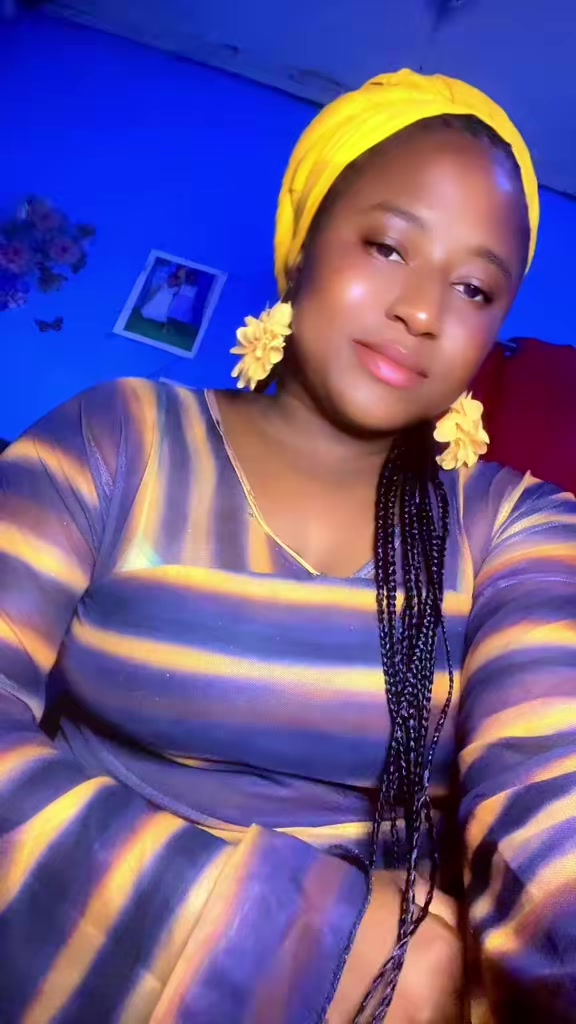 @Dhat_moshie_girl
