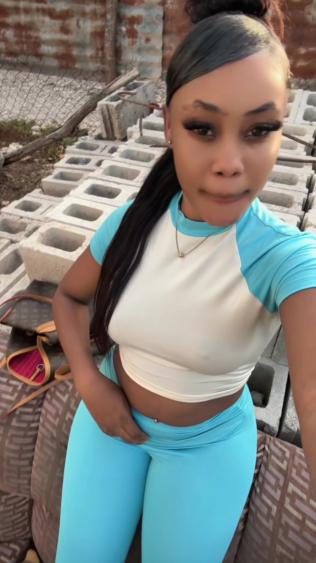 @Niya🥀