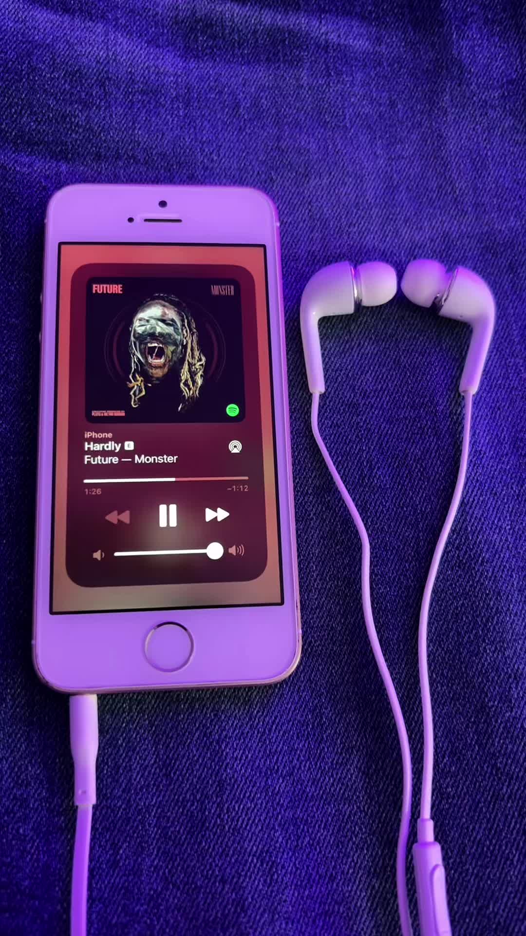 @𖣂