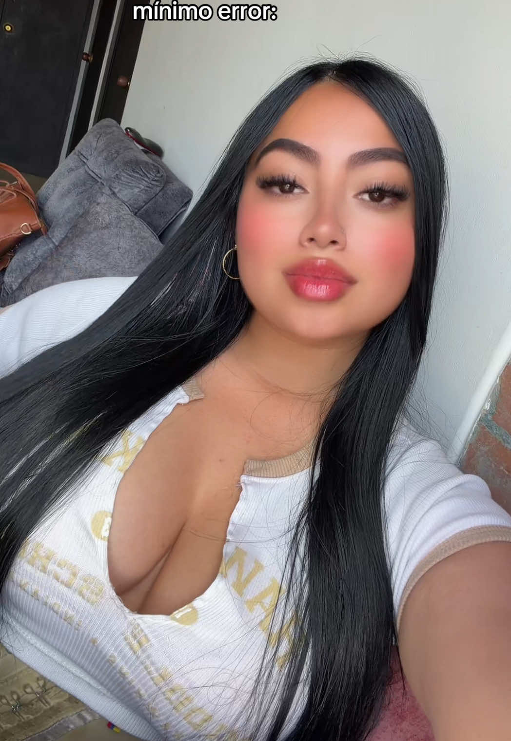 @VALENTINA♡.