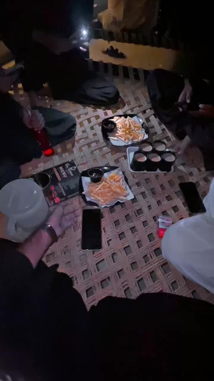 @ʟɪꜰᴇ_ᴏꜰ_ꜱʜᴀᴍɪɪ🥂🚩
