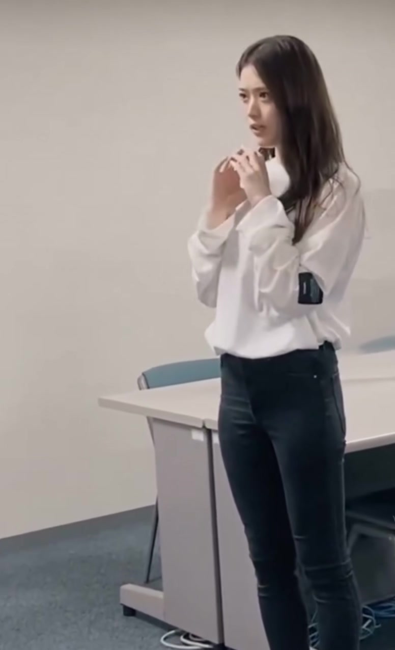@牧村美央
