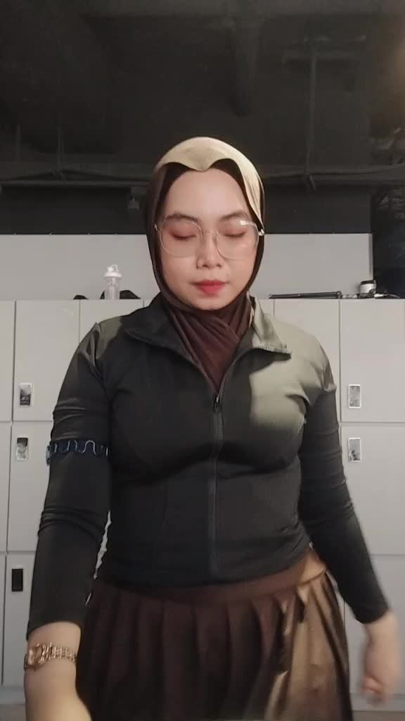 @Queen_Bee🐝🇭🇰