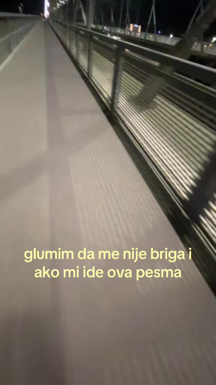 @👤