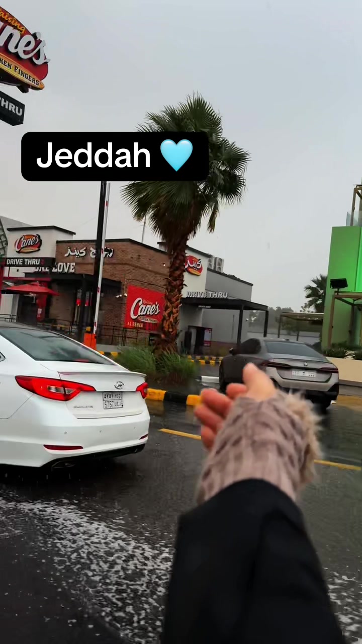 @M_muzzah🦋