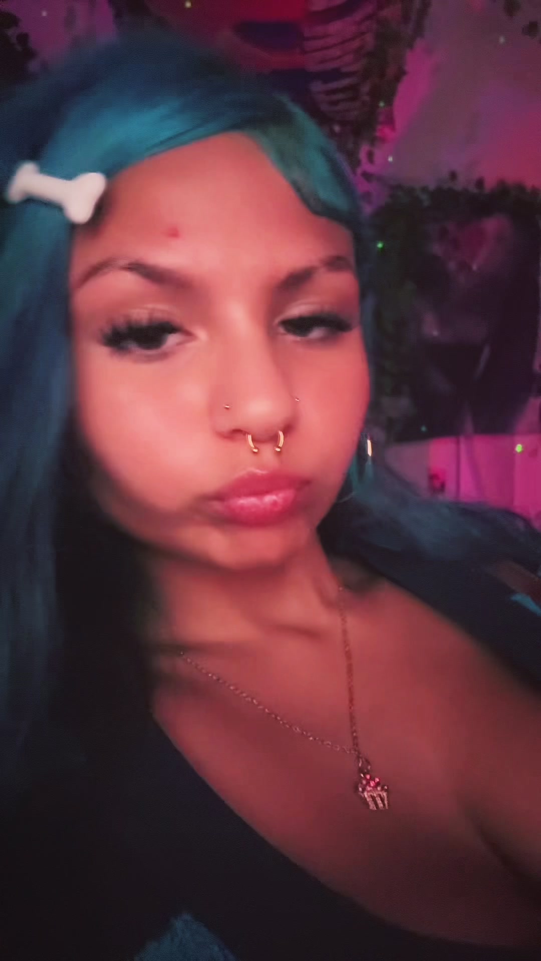 @liliyanaaaa