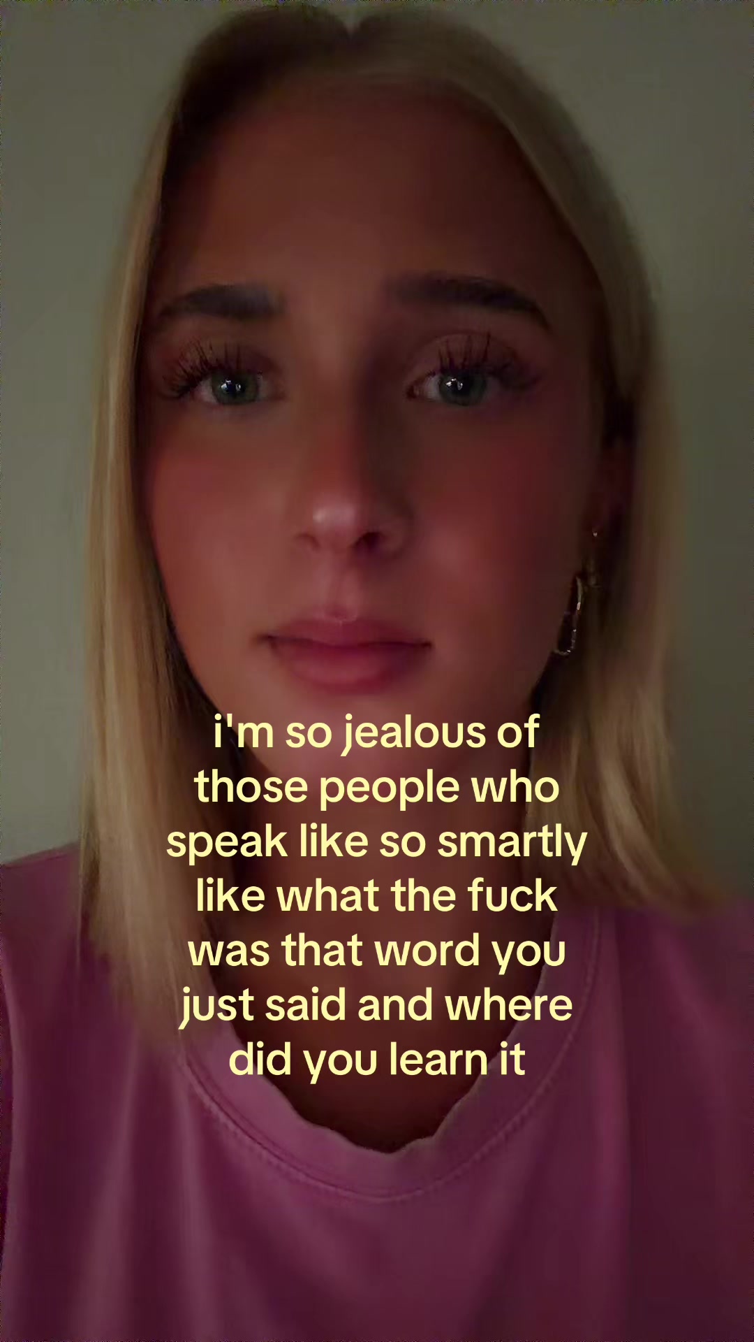 @theelliebarker