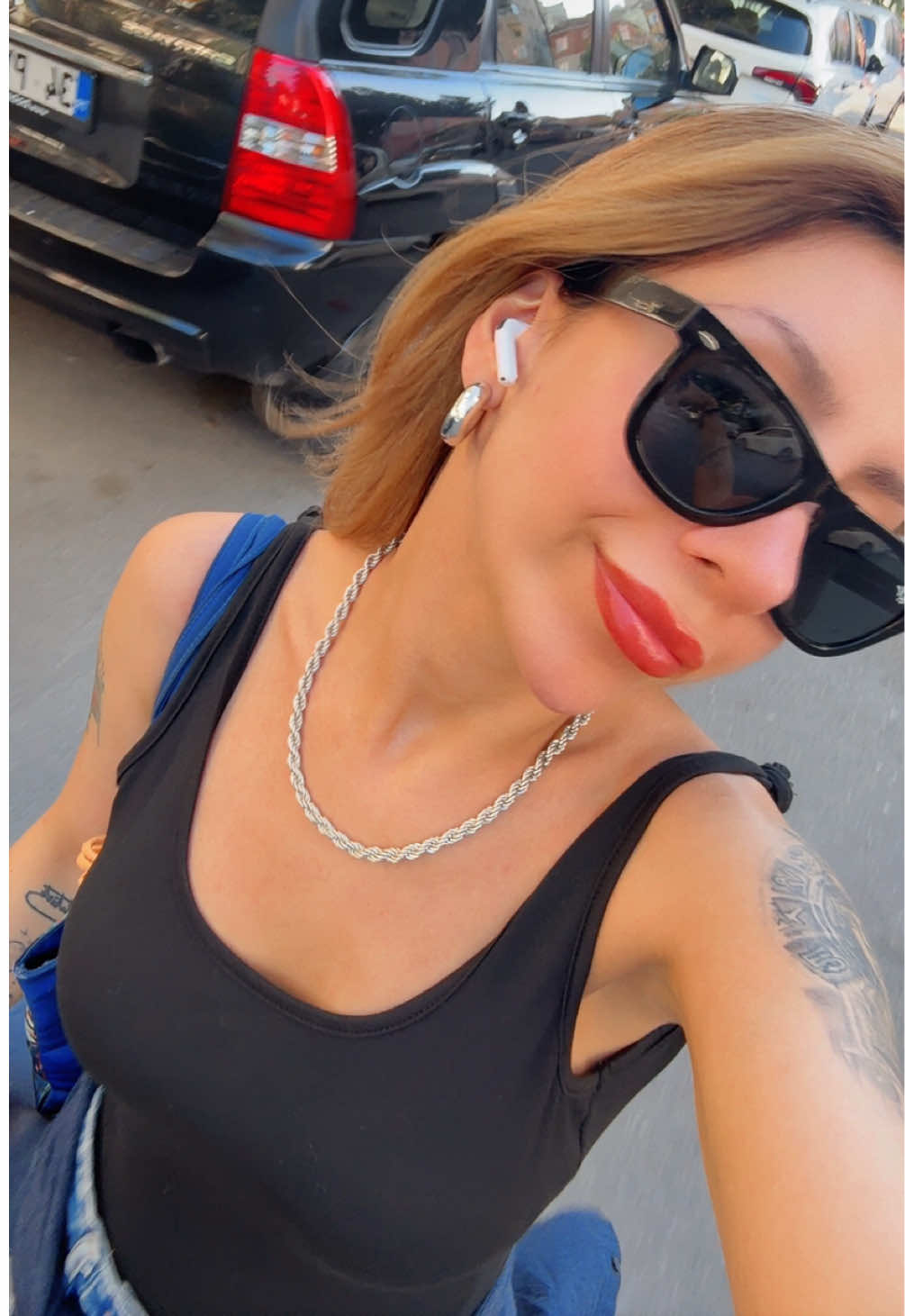 @sadecejuli