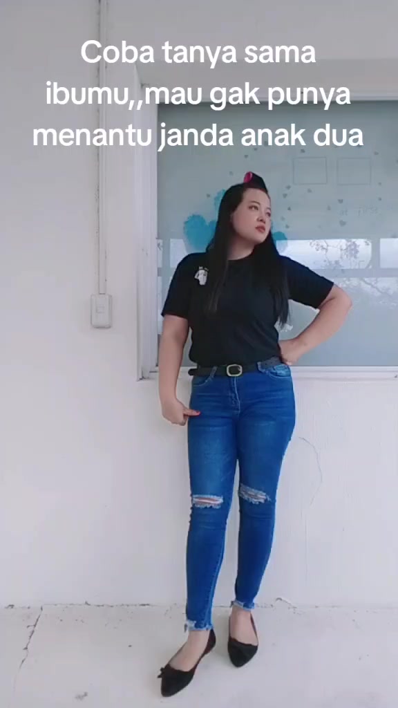 @Dewi Kitty🍑