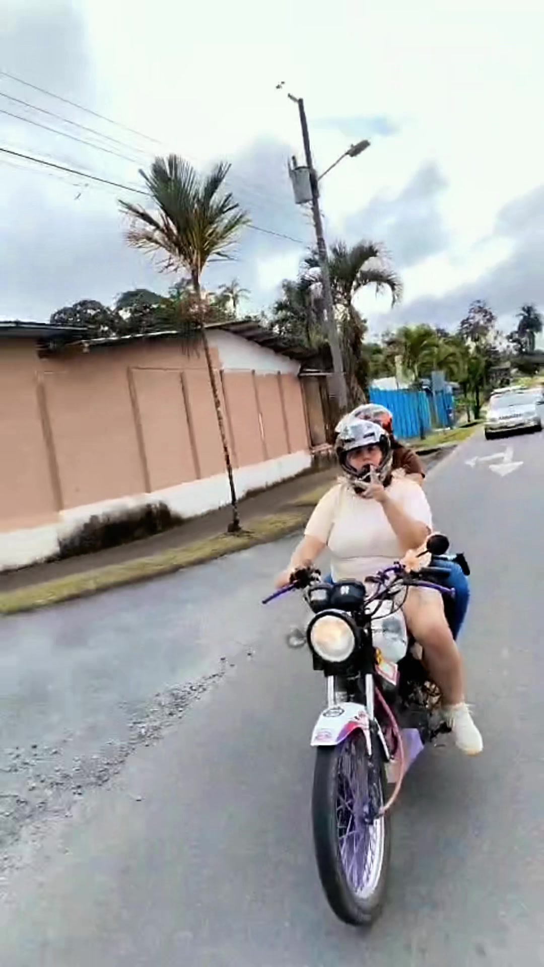 @Glorii Cubero 🕳️