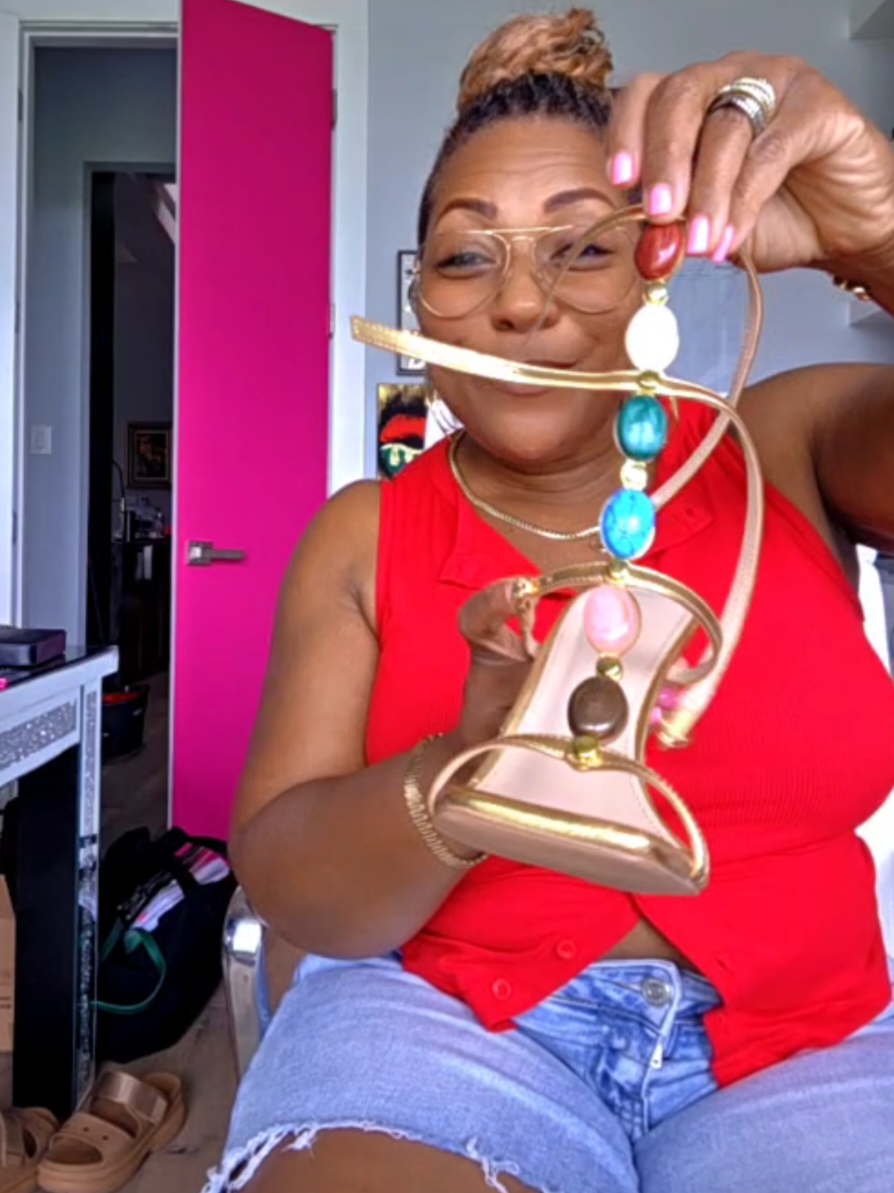 @Keesha Davis • Content Creator