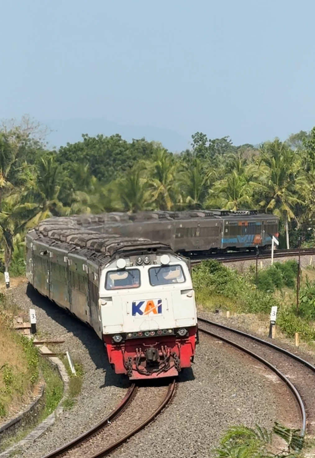 @Train_Story