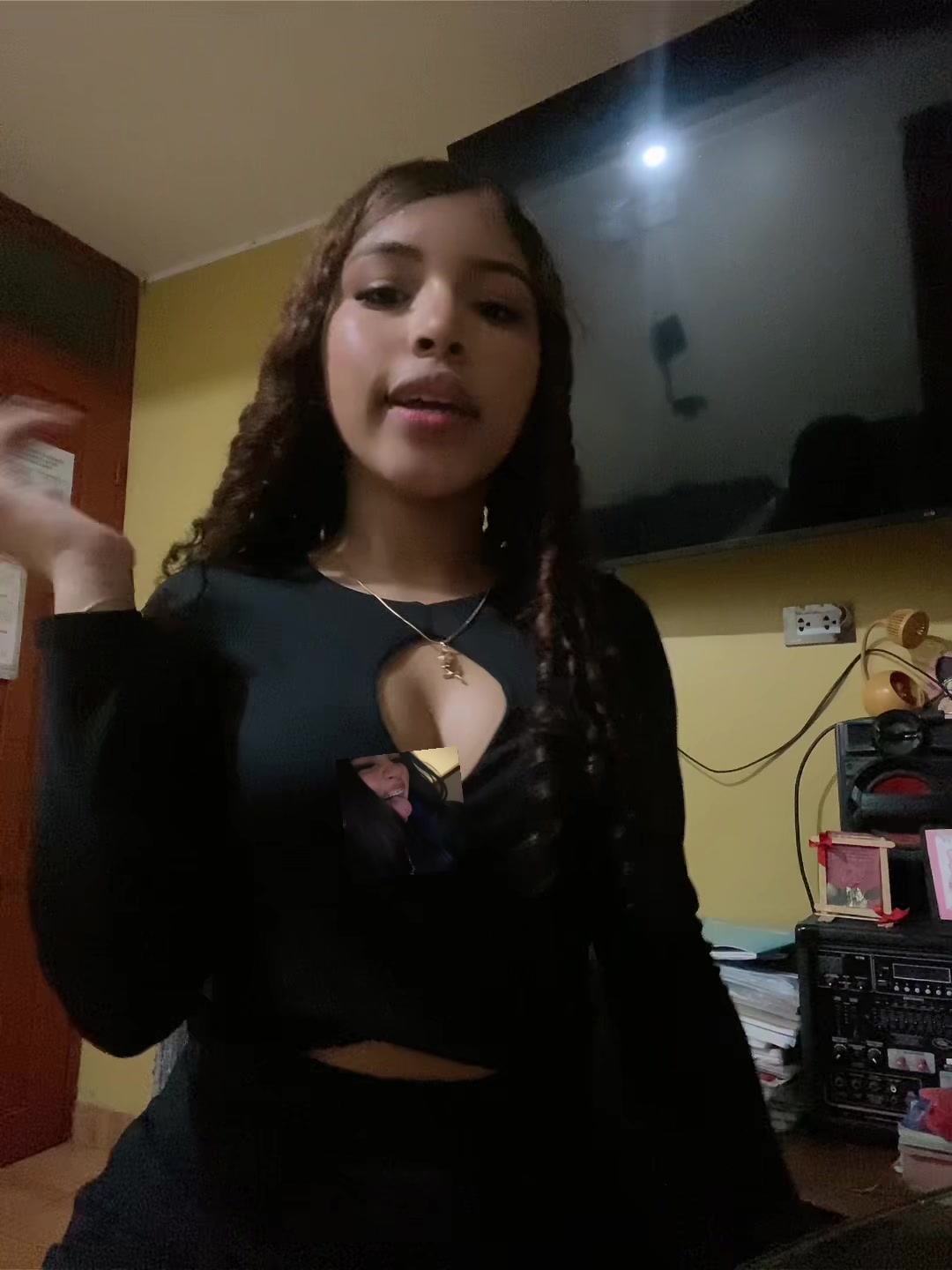 @Camila