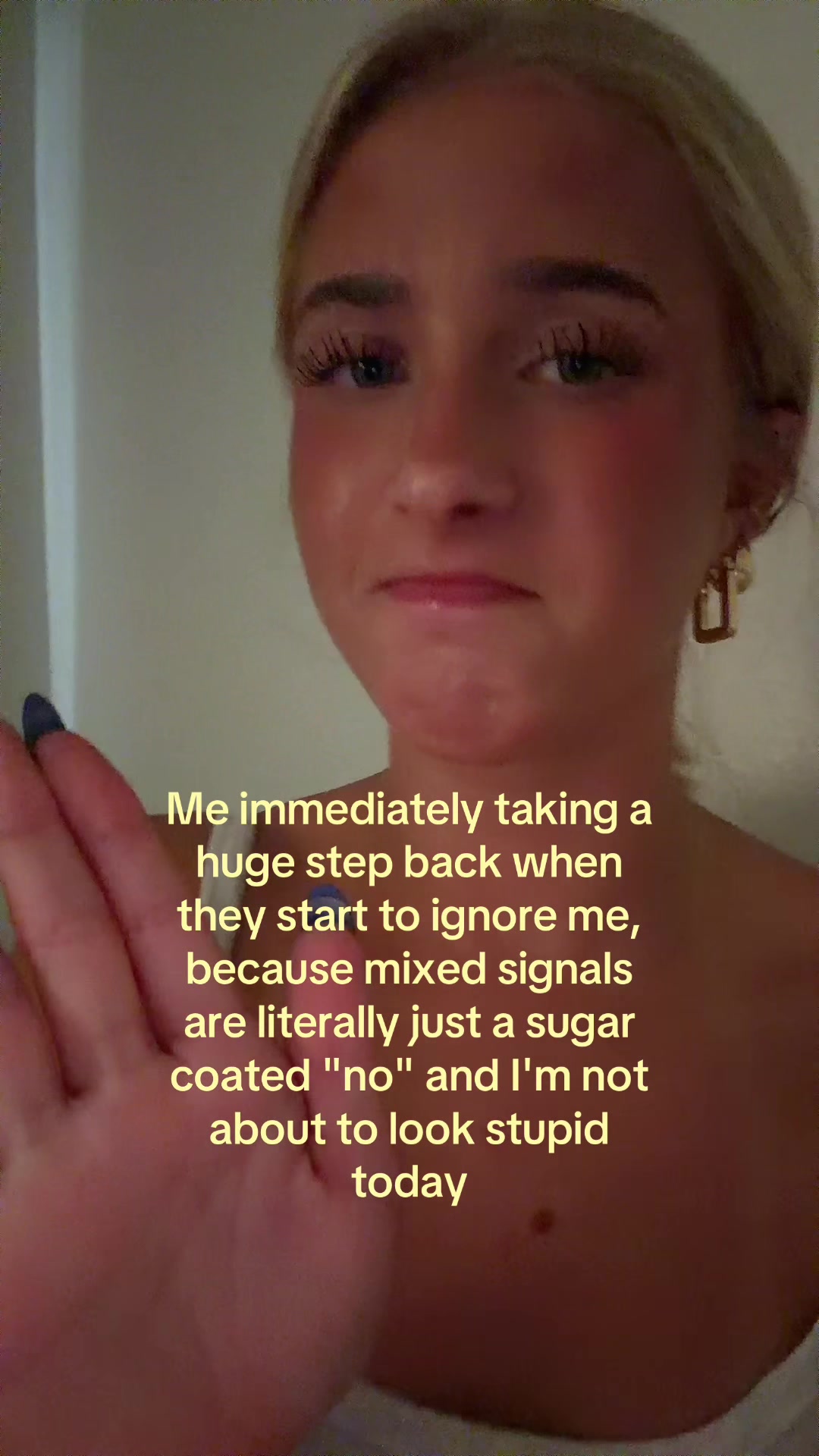 @theelliebarker