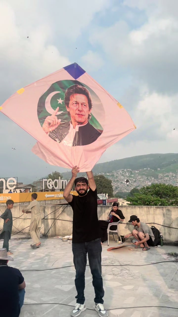 @𝐀𝐦𝐦𝐚𝐝 𝐤𝐡𝐚𝐧 𝐏akistani