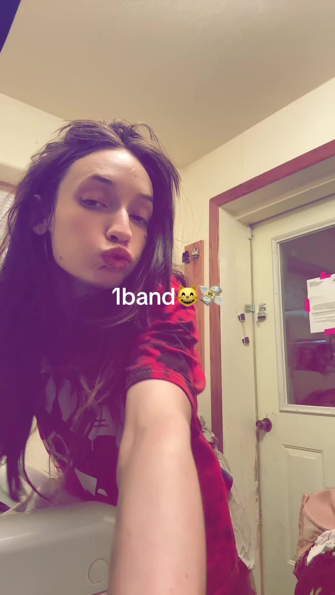 @pink.kittybrat420