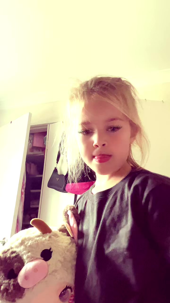 @shellydokic1
