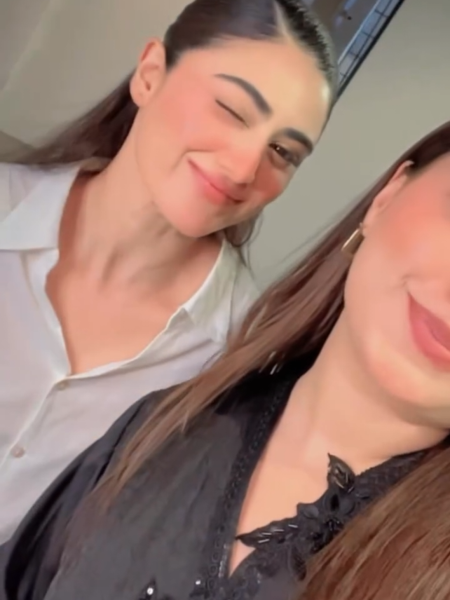 @Hina Afridi 🌸🕊️