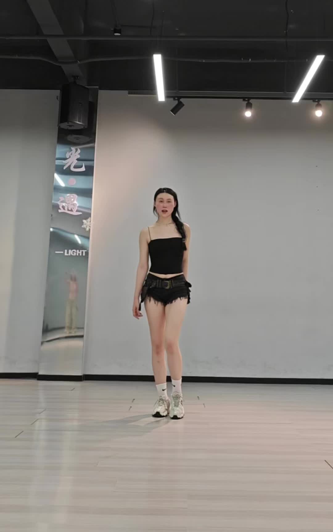 @卢槿玲Lynn