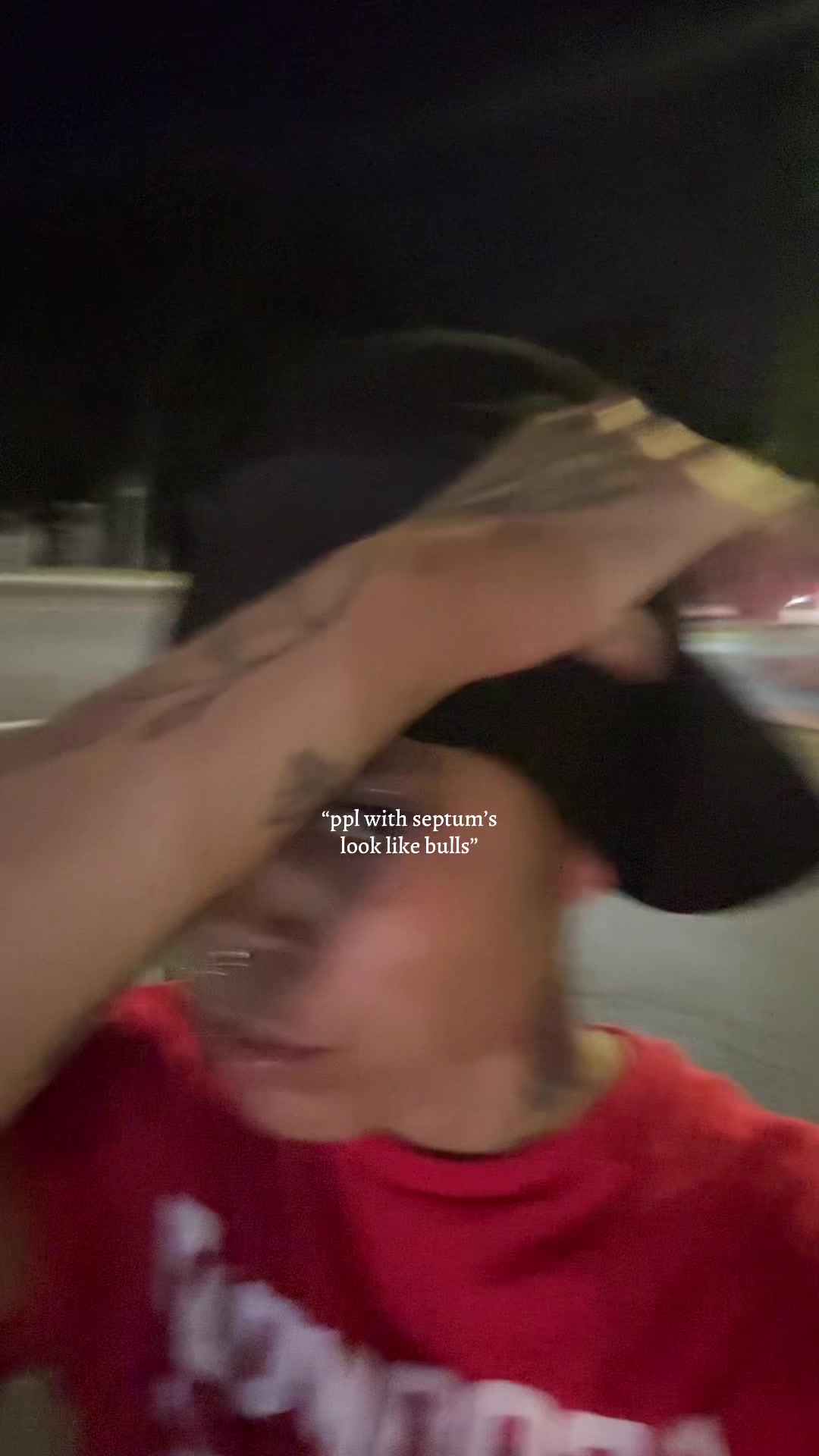 @⃟