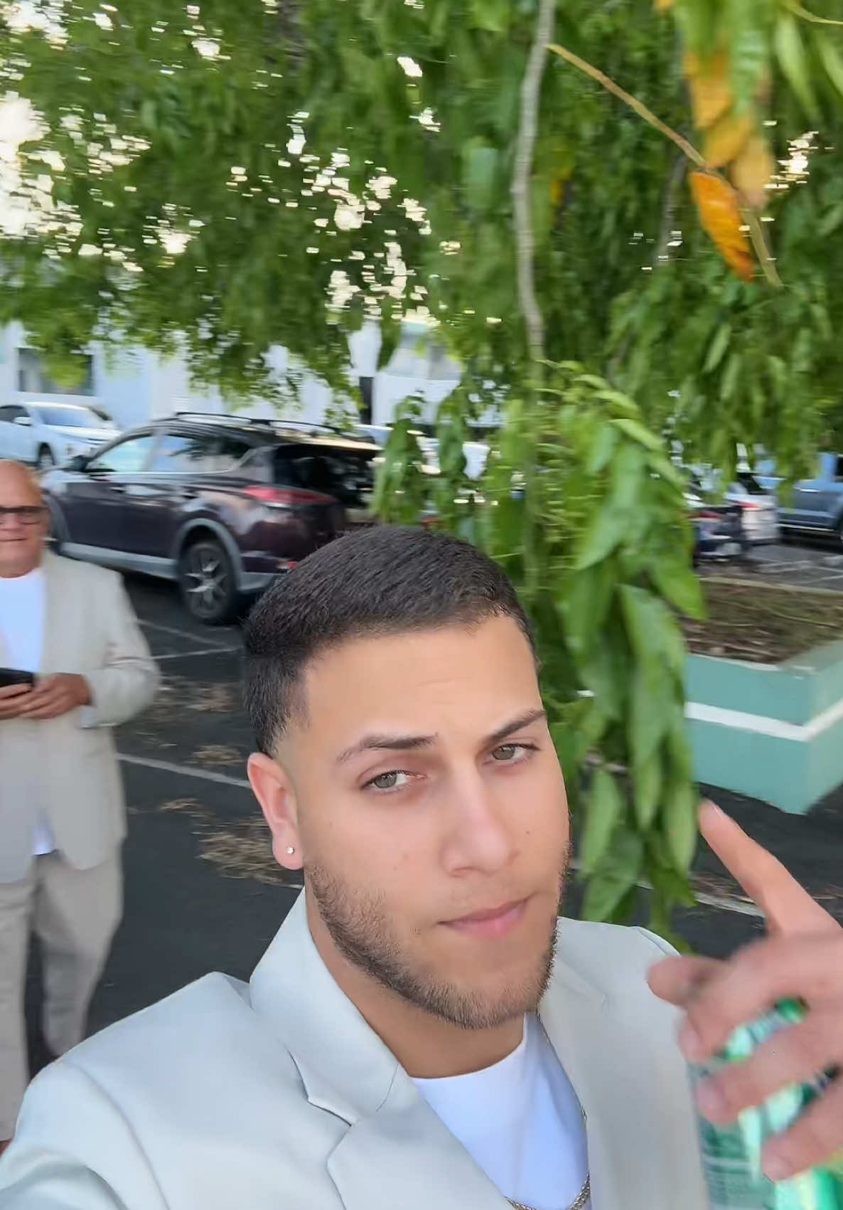 @Manu