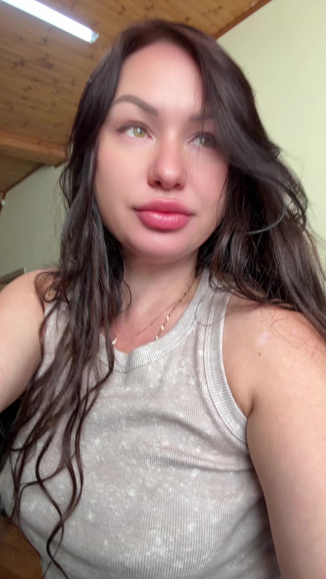 @ponka_2323