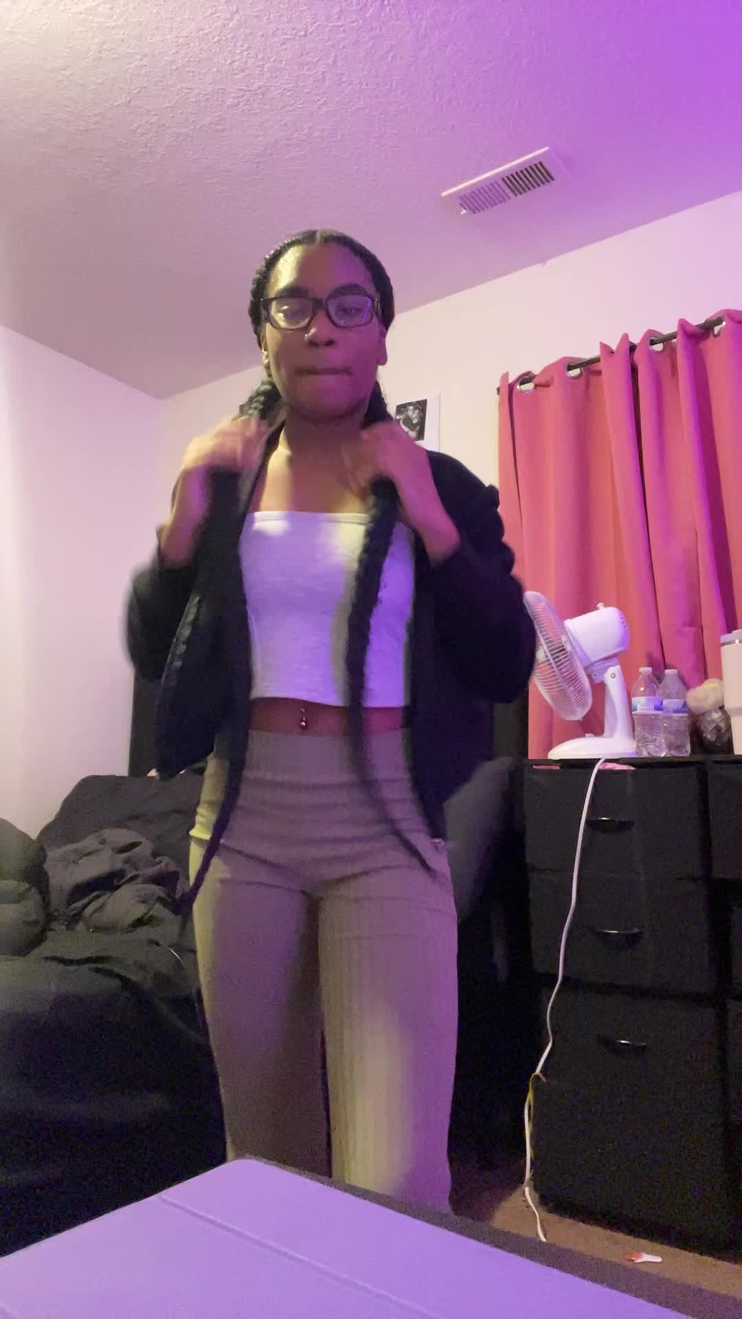 @nariahjenee