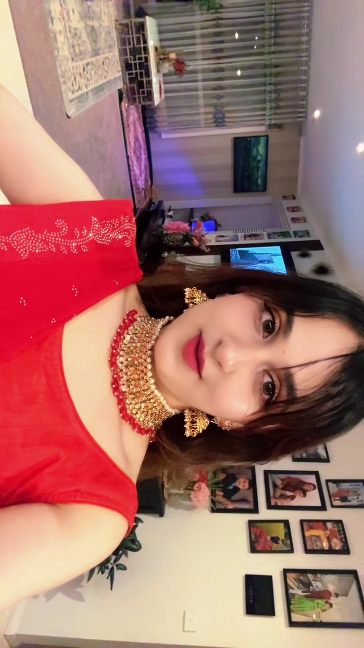 @Gauri🦋