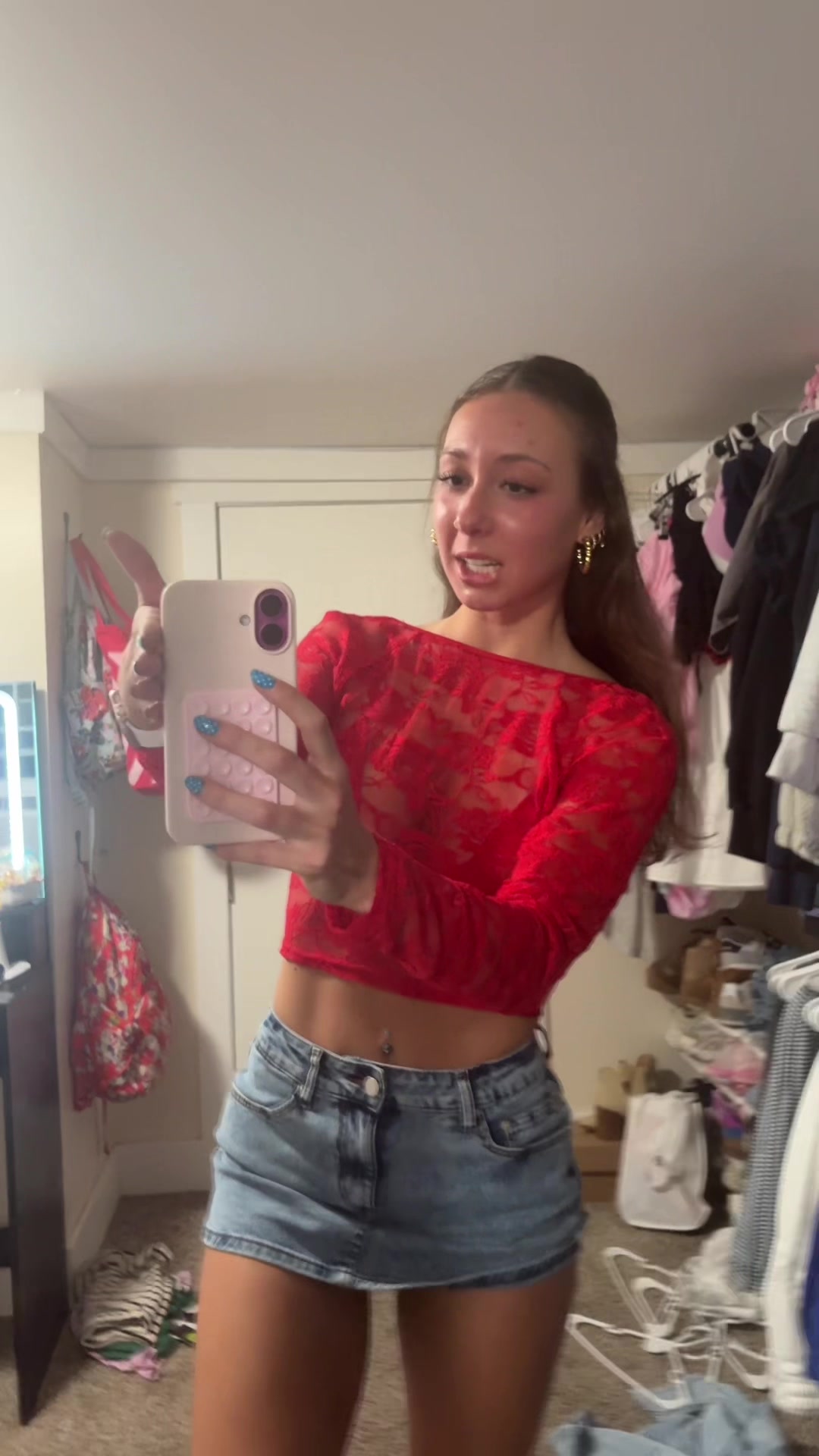 @weirdgirIhotbod