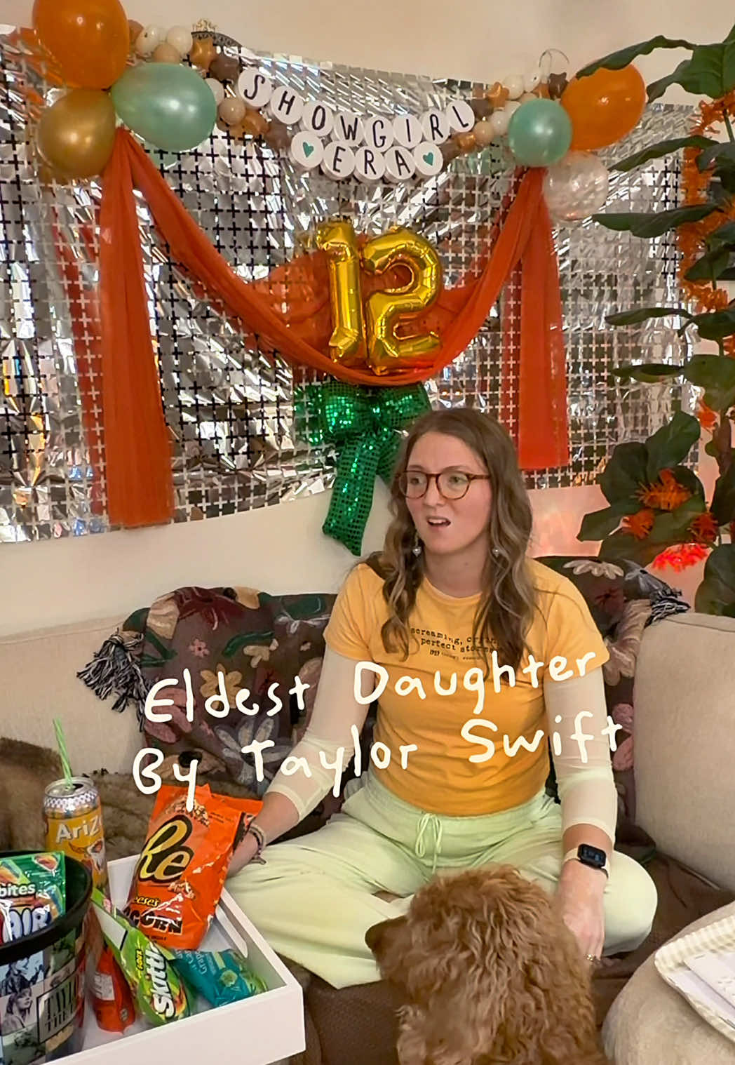 @bookswiftie 🐝
