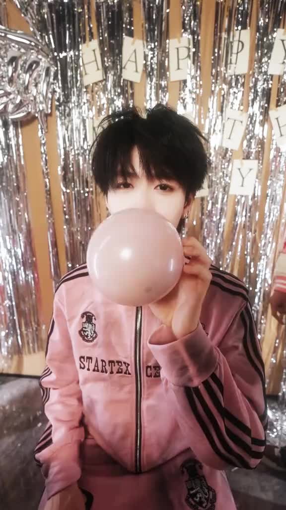 @朱志鑫♡ ♪♬
