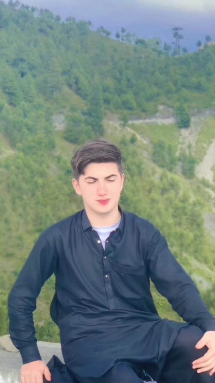 @༻𝑼𝑲.义💸