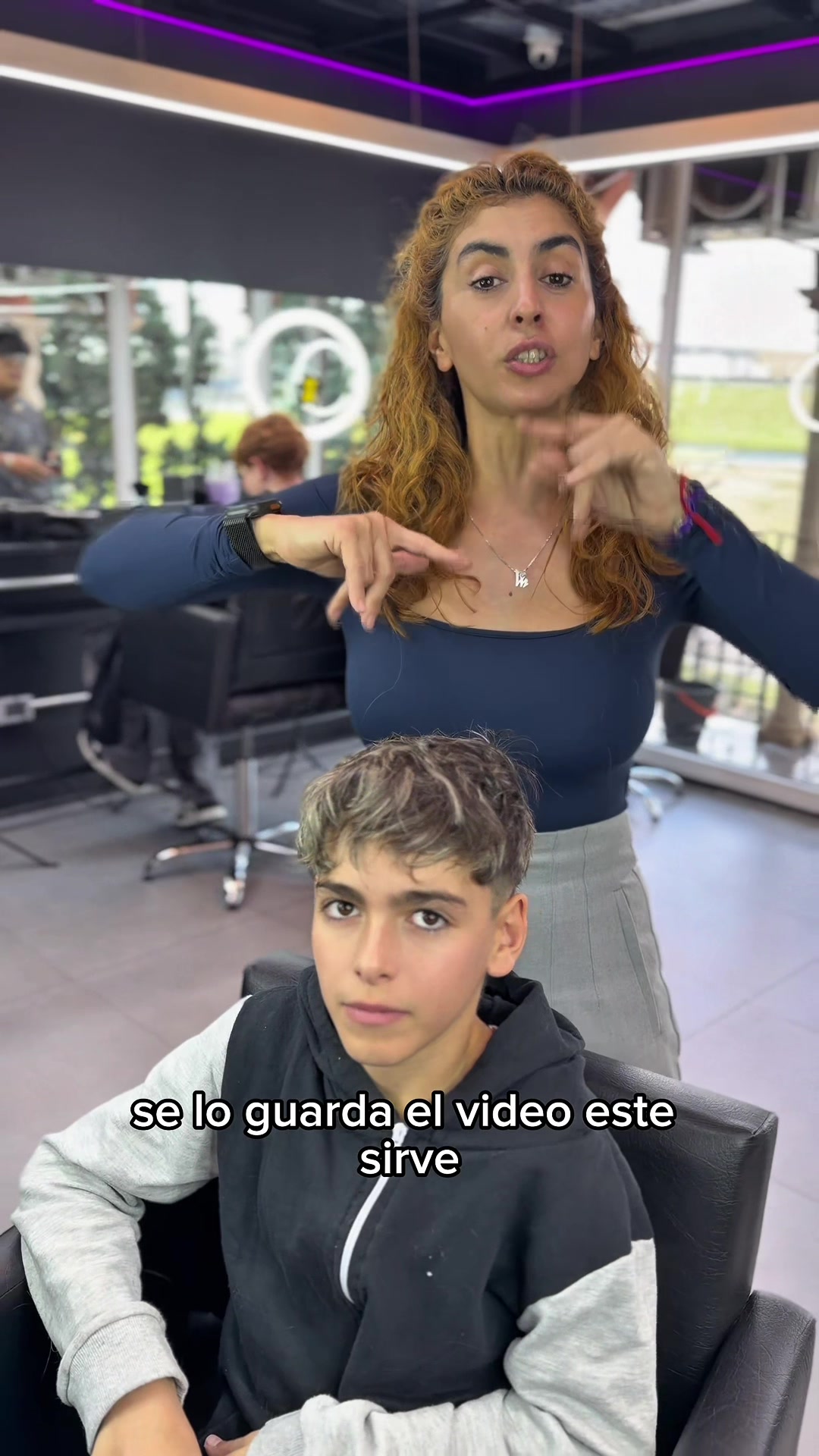 @lachicadelasondas