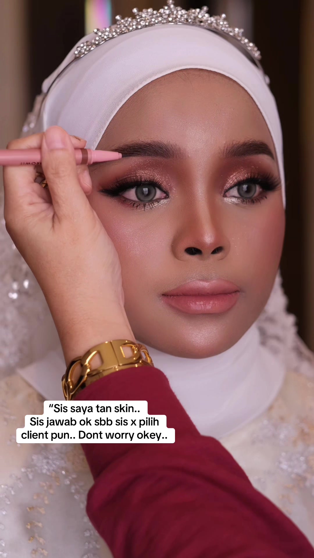 @applebusana