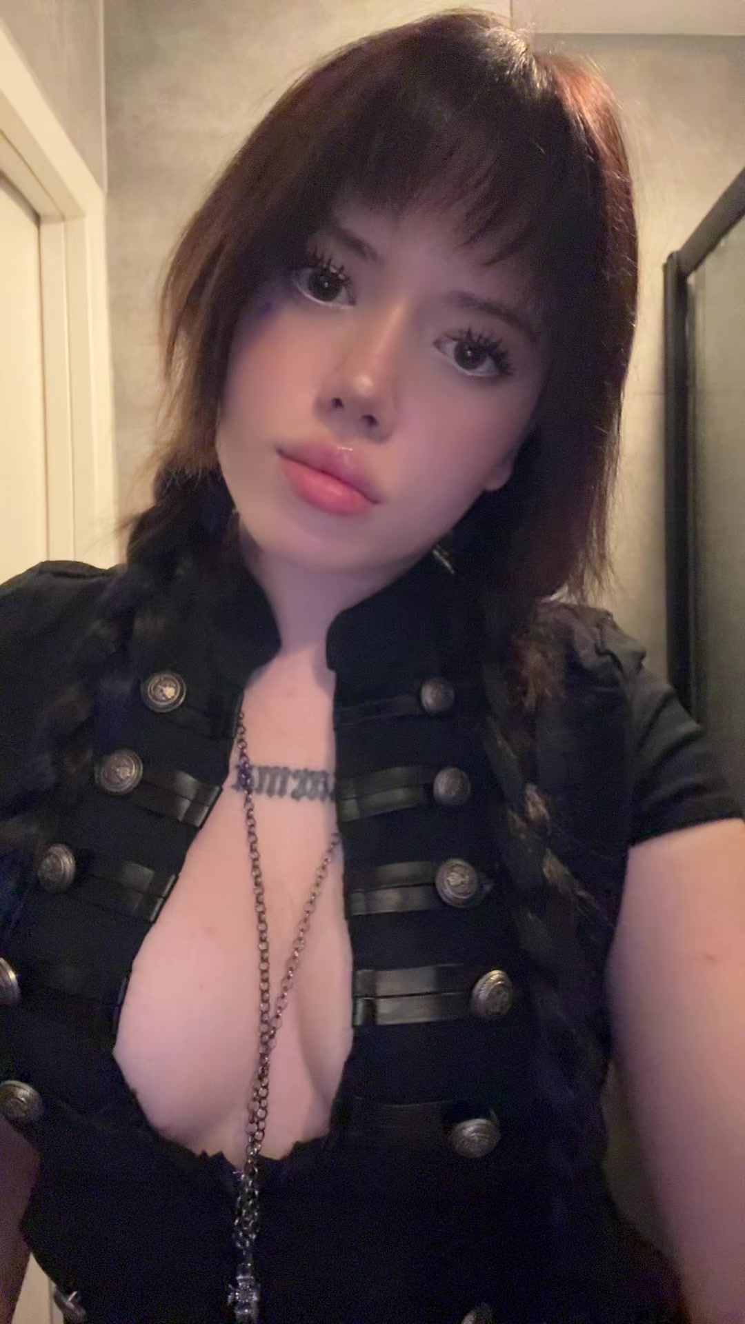 @meļaniia