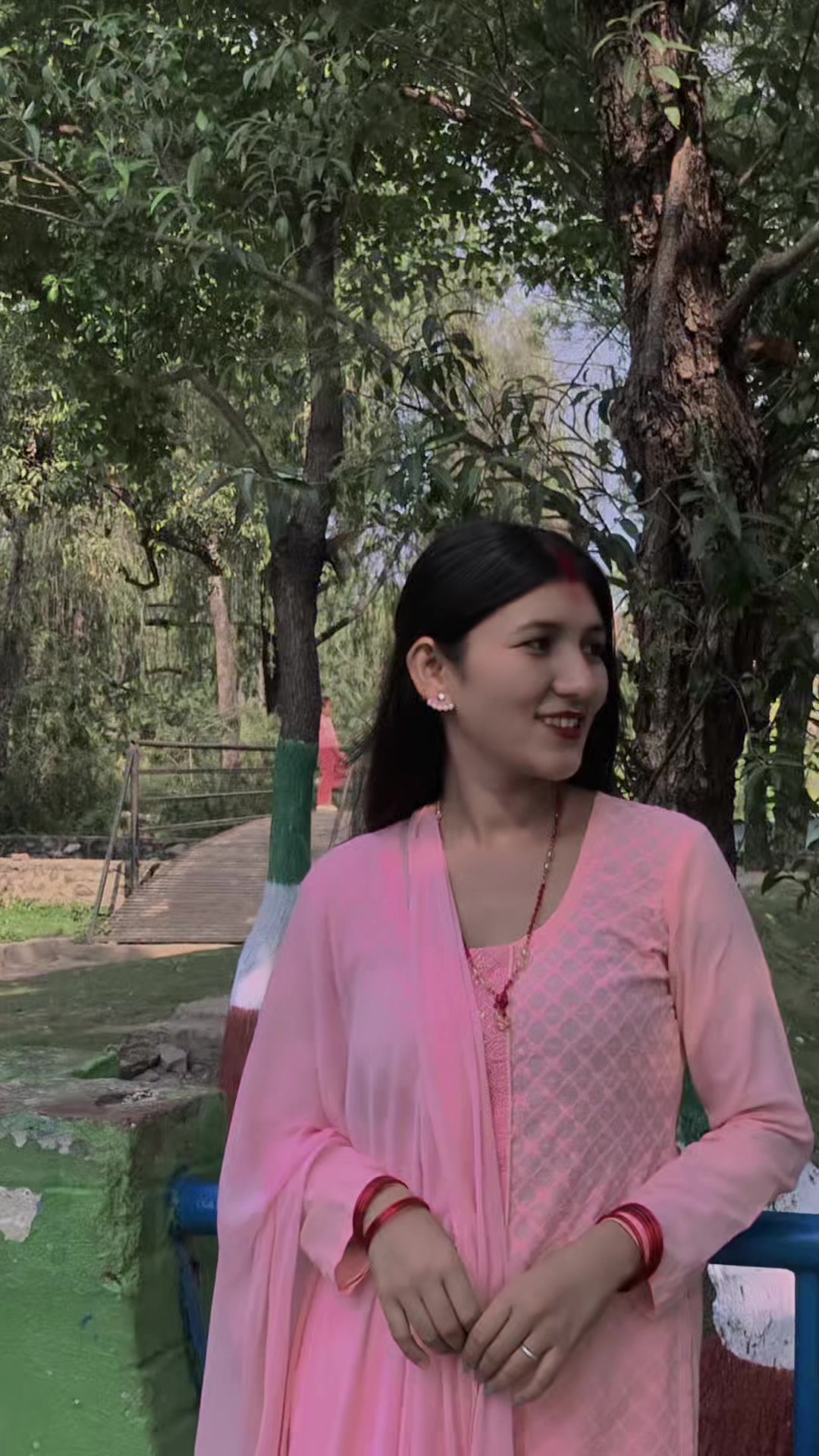 @M.R गोफ्ले