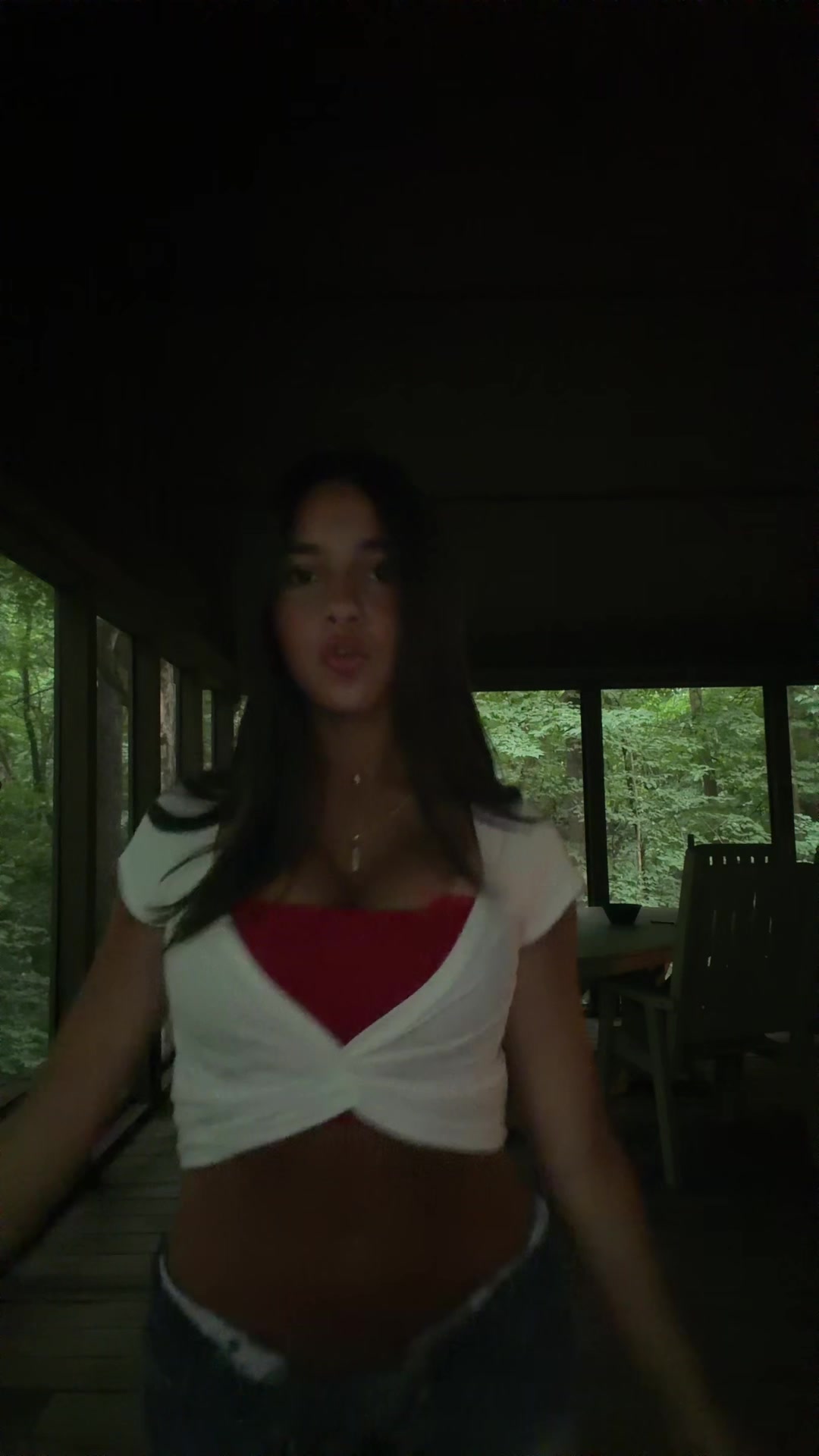 @whoevenisellashay