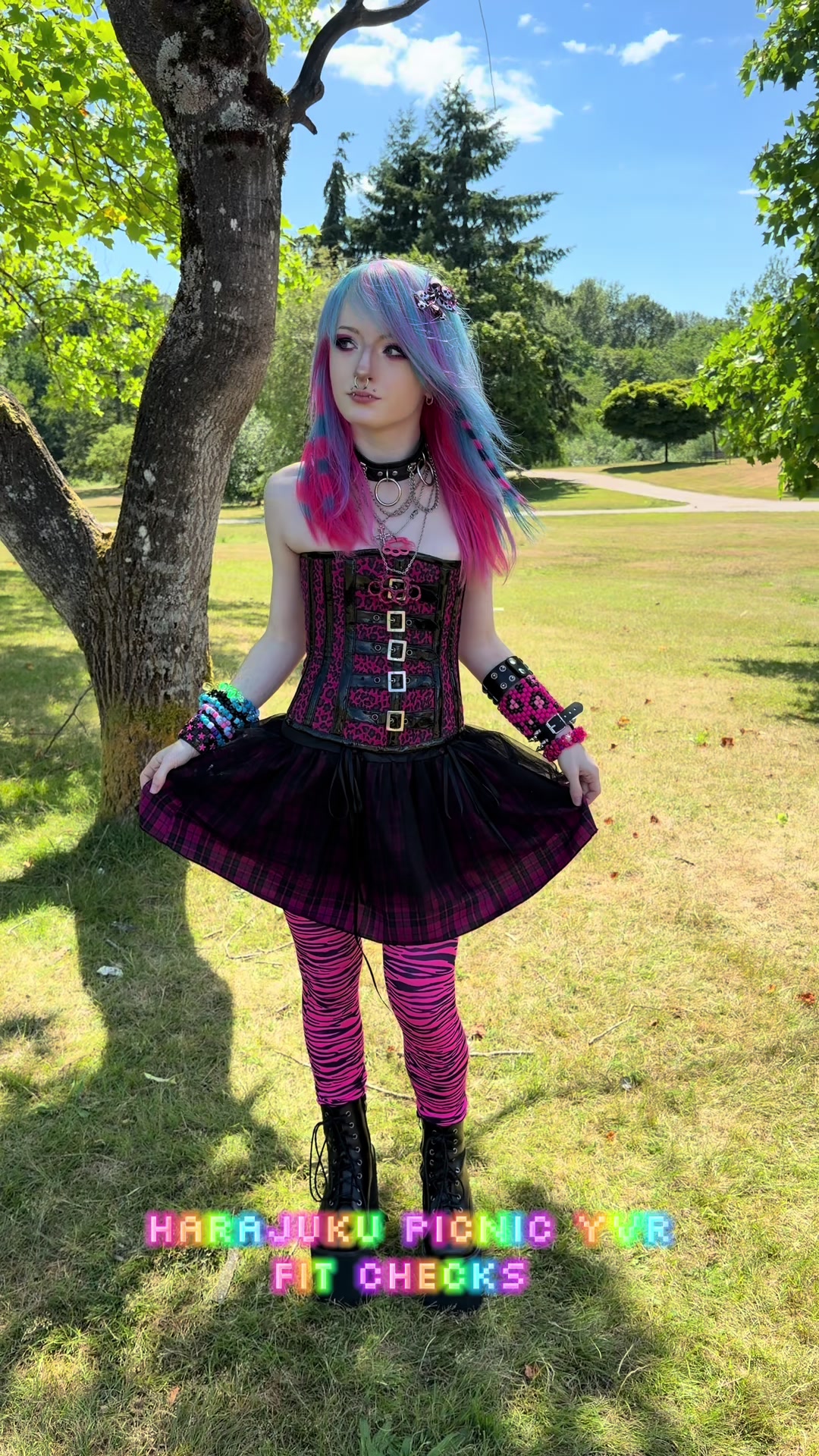 @Ashe 🦇🎃🖤
