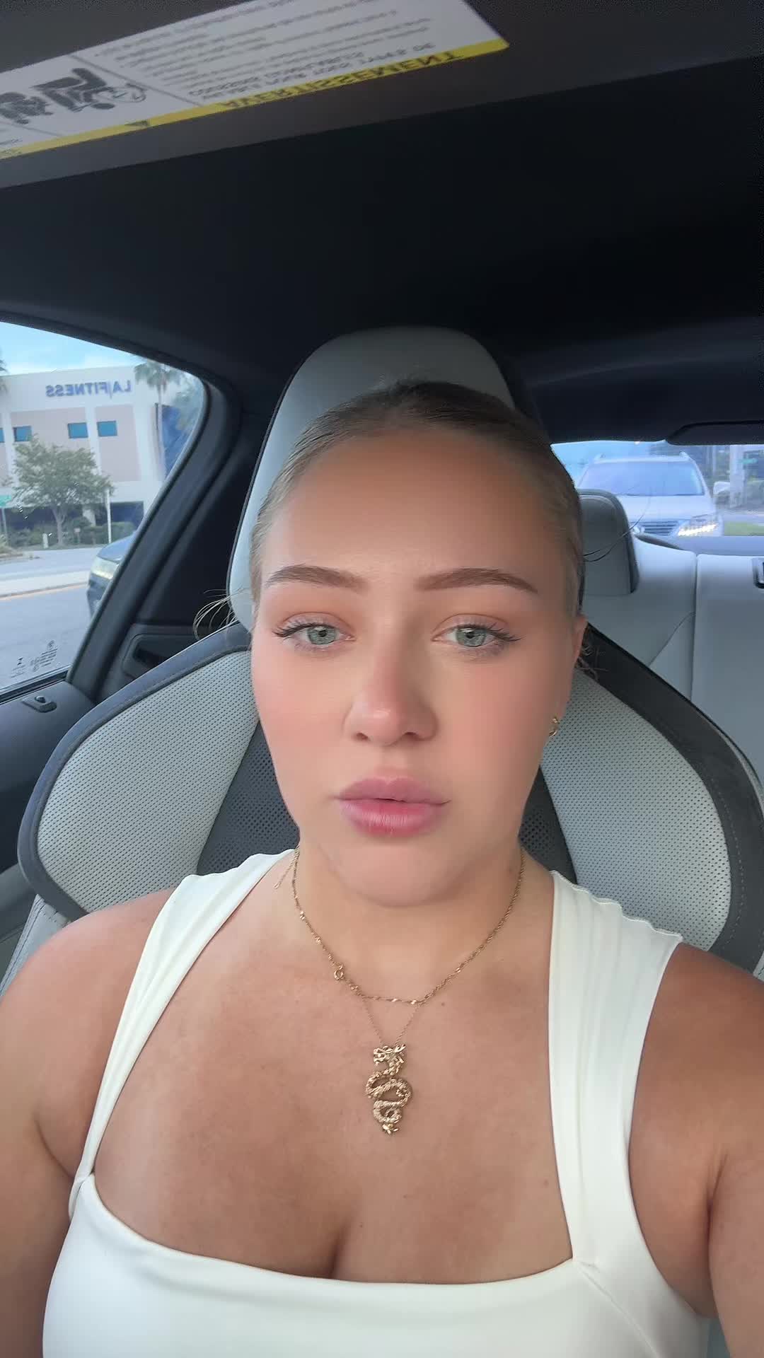 @Maddythesillygoose
