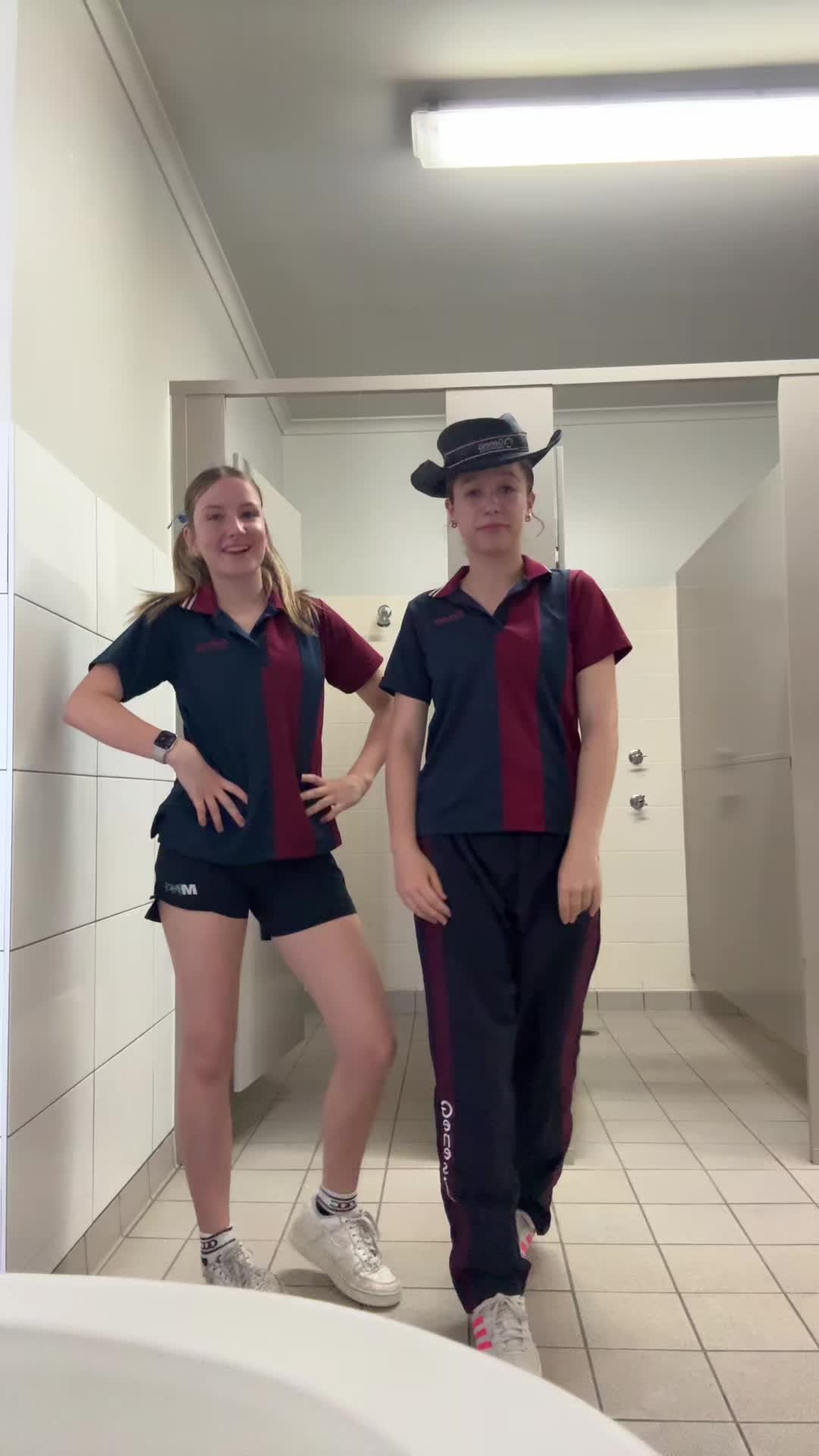 @️