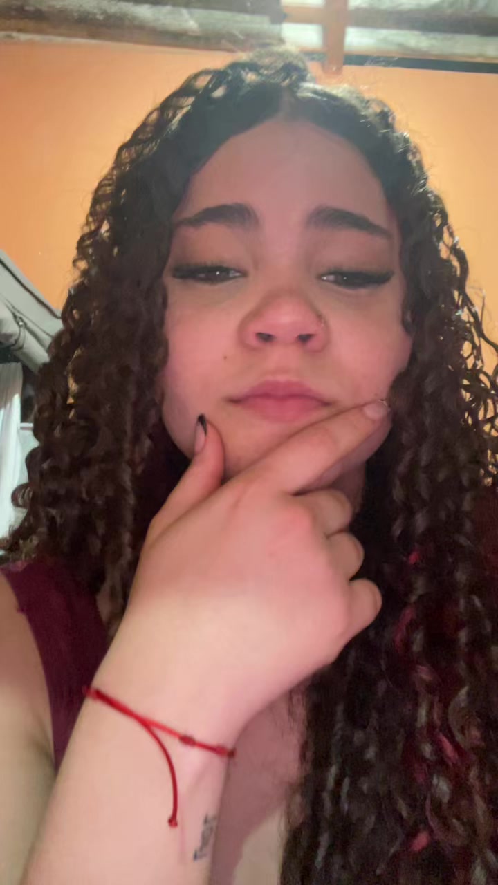 @4laynee_