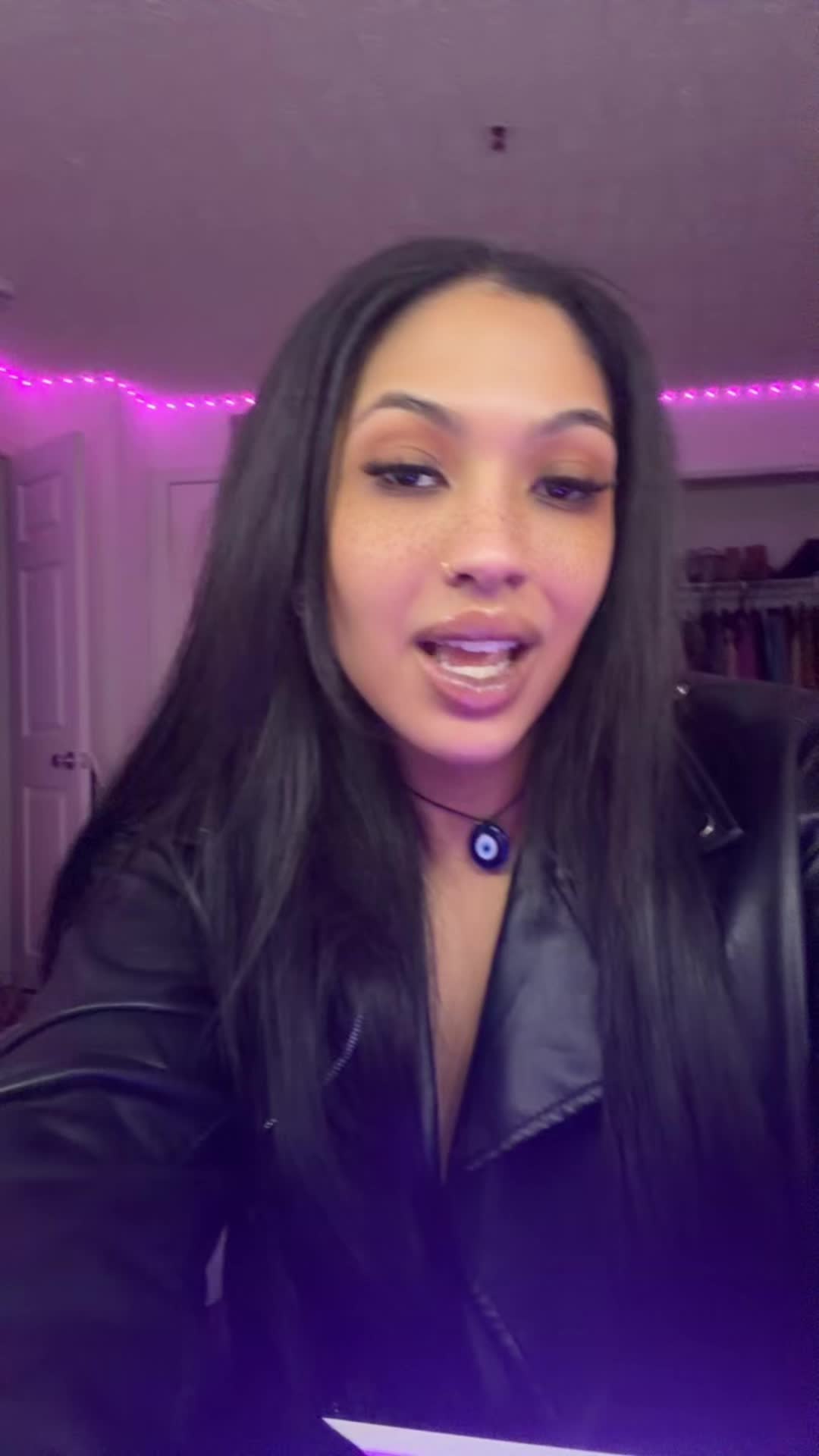 @Finding Queen✨