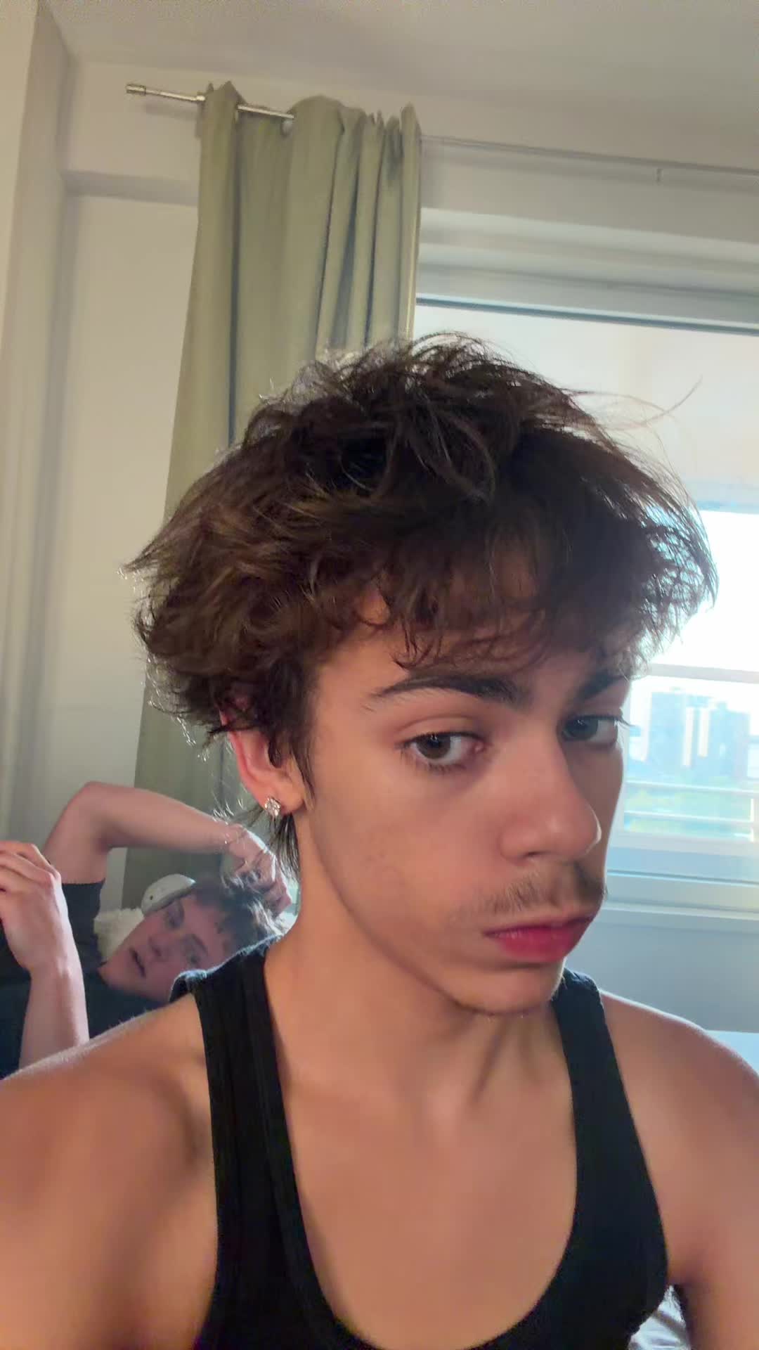 @iseezayy