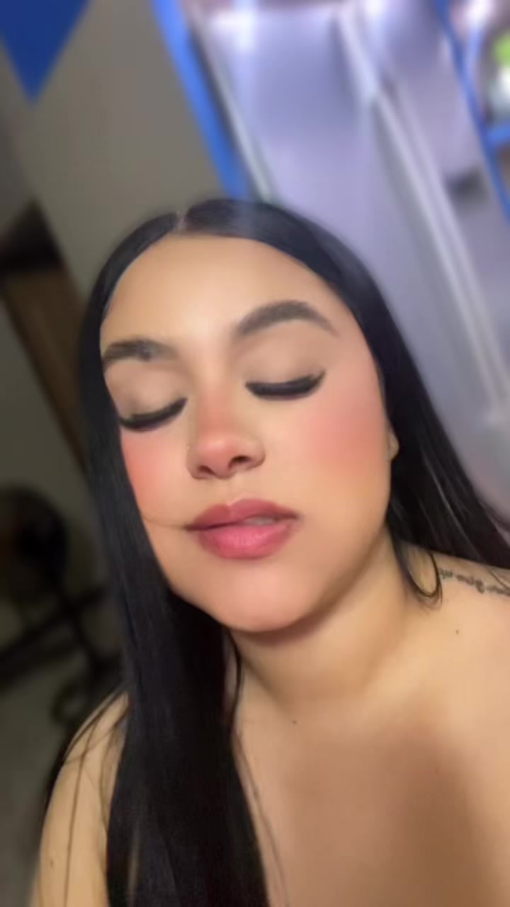 @DANIELA TORRES🌼
